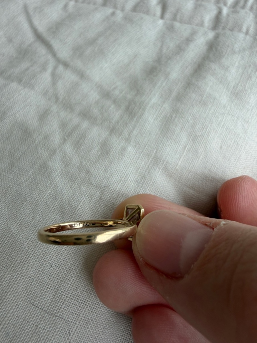 Moissanite 9k Yellow Gold Solitaire Ring Size 5.75 - Picture 2 of 3